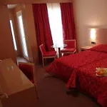 Le Rocher Hotel
