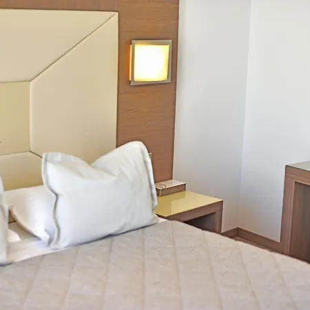 Le Rocher Hotel 3*