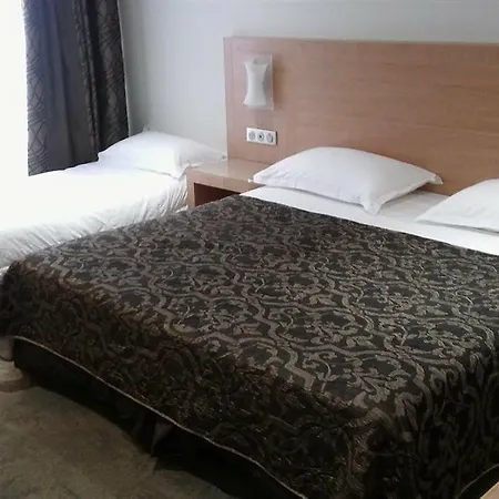 Hotell Le Rocher Calvi (Corsica)