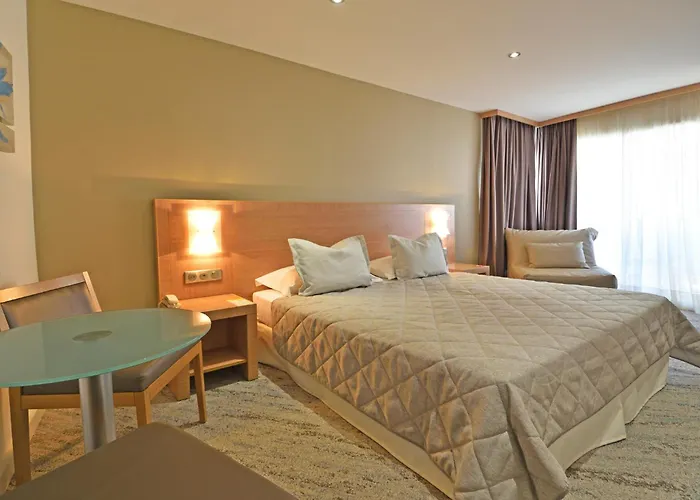 Hotell Le Rocher Calvi (Corsica)