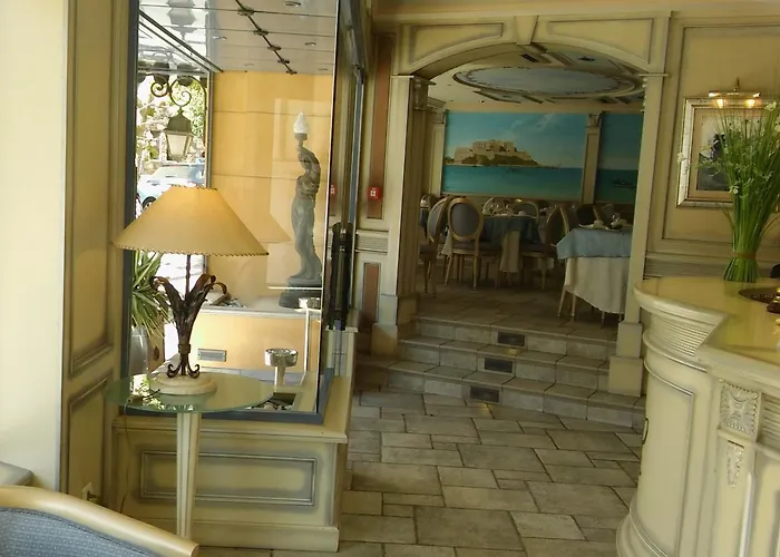 Hotell Le Rocher Calvi (Corsica)