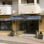 Le Rocher 3*