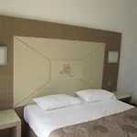فندق Le Rocher كالفي