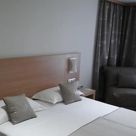 Le Rocher Hotel