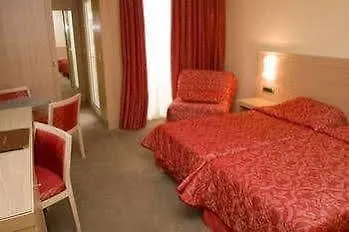 Le Rocher Отель 3*